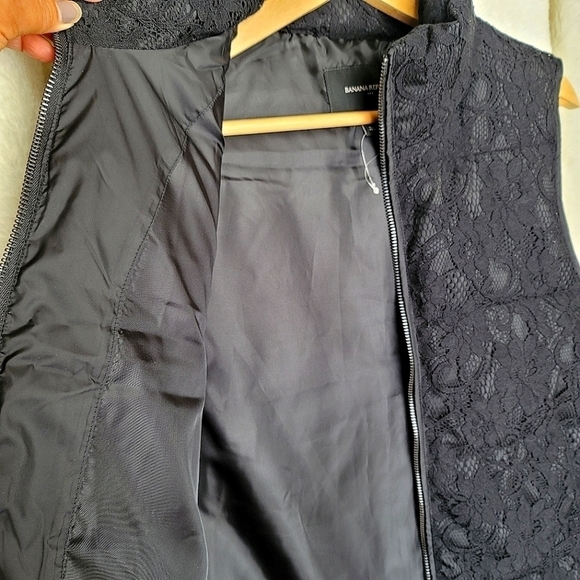 Banana Republic Lace Vest Size Small - Picture 8 of 11